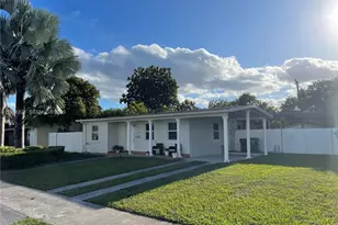 10840 Westwood Lake Dr, Miami, FL 33165 - Photo 3