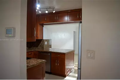 10840 Westwood Lake Dr #0, Miami, FL 33165 - Photo 15