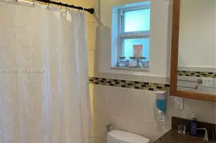 10840 Westwood Lake Dr, Miami, FL 33165 - Photo 17