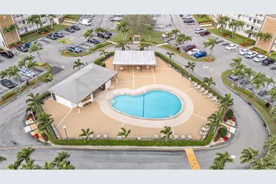 1009 Guildford A #1009, Boca Raton, FL 33434 - Photo 3