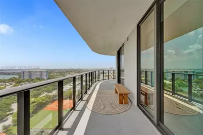 580 72nd St #1712, Miami, FL 33141 - Photo 7