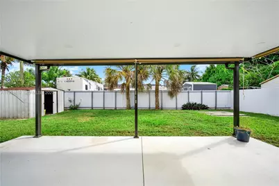 7932 Meridian St, Miramar, FL 33023 - Photo 17