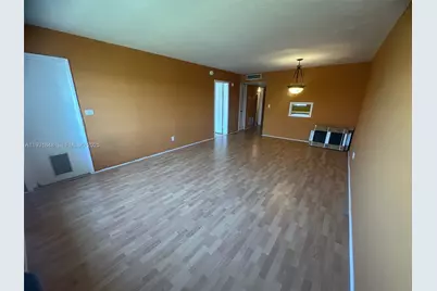 1530 NE 191st St #205, Miami, FL 33179 - Photo 5