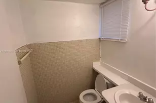 1530 NE 191st St, Miami, FL 33179 - Photo 3