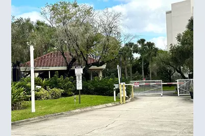 606 SE Trafalgar Ct, Dania Beach, FL 33004 - Photo 71