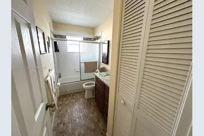 606 SE Trafalgar Ct, Dania Beach, FL 33004 - Photo 39