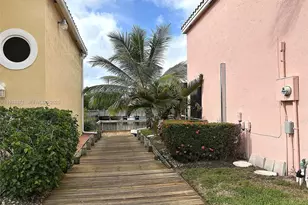 606 SE Trafalgar Ct, Dania Beach, FL 33004 - Photo 59