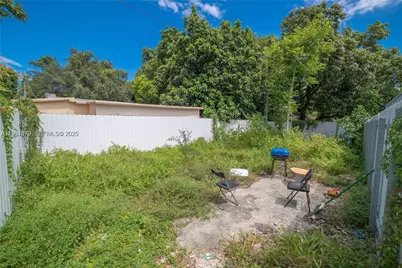 2501 NW 22nd Ave, Miami, FL 33142 - Photo 43