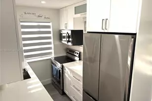 731 E 19th St, Hialeah, FL 33013 - Photo 7