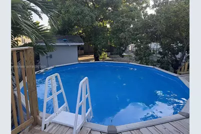 731 E 19th St, Hialeah, FL 33013 - Photo 17