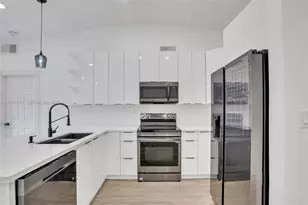 1330 SW 135th Ct, Miami, FL 33184 - Photo 9