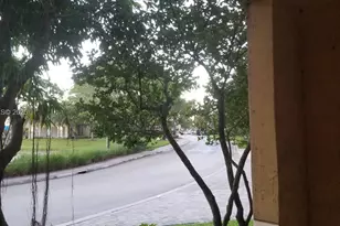 11145 SW 6th St, Pembroke Pines, FL 33025 - Photo 37