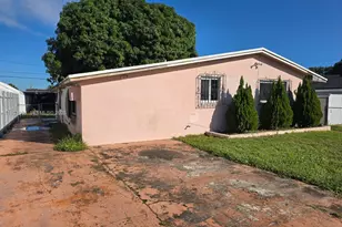 571 E 54th St, Hialeah, FL 33013 - Photo 3