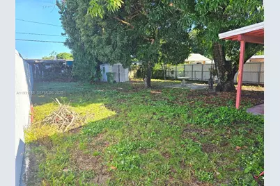 571 E 54th St, Hialeah, FL 33013 - Photo 25