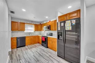 4751 NW 5th Ct, Plantation, FL 33317 - Photo 15