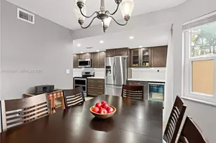 11282 SW 9th Ct, Pembroke Pines, FL 33025 - Photo 15