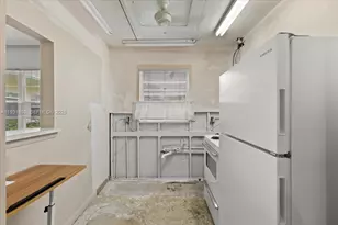 349 Oakridge T, Deerfield Beach, FL 33442 - Photo 7