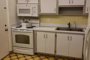 2306 S Cypress Bend Dr, Pompano Beach, FL 33069 - Photo 11