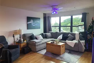 2306 S Cypress Bend Dr, Pompano Beach, FL 33069 - Photo 9