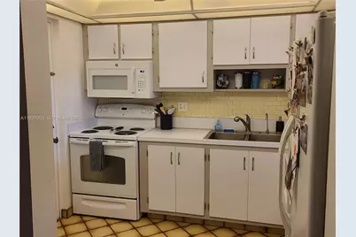 2306 S Cypress Bend Dr #418, Pompano Beach, FL 33069 - Photo 15