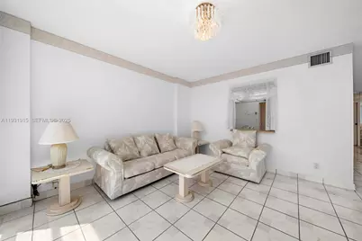 1000 Parkview Dr #828, Hallandale Beach, FL 33009 - Photo 11