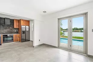 251 SW 9th Ave, Hallandale Beach, FL 33009 - Photo 5