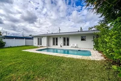 251 SW 9th Ave, Hallandale Beach, FL 33009 - Photo 37