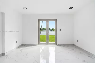 251 SW 9th Ave, Hallandale Beach, FL 33009 - Photo 21