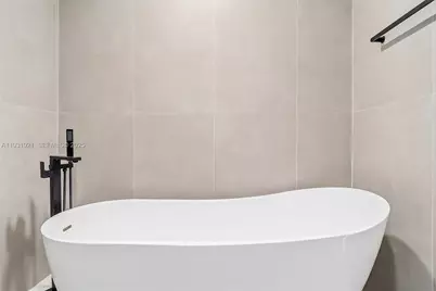 251 SW 9th Ave, Hallandale Beach, FL 33009 - Photo 27