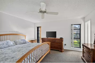 6310 Tall Cypress Cir, Greenacres, FL 33463 - Photo 15