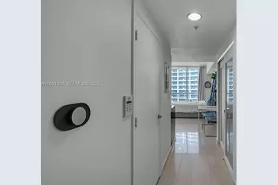 1750 N Bayshore Dr #1204, Miami, FL 33132 - Photo 3