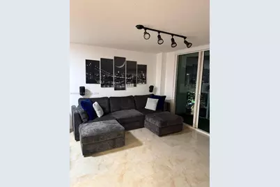 31 SE 5th St #2907, Miami, FL 33131 - Photo 3