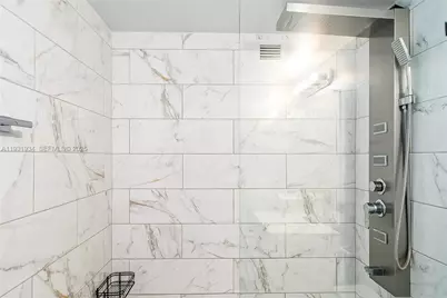 400 Leslie Dr #305, Hallandale Beach, FL 33009 - Photo 17