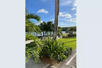 400 Kings Point Dr #1131, Sunny Isles Beach, FL 33160 - Photo 5