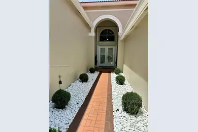 388 Carrington Dr #0, Weston, FL 33326 - Photo 3