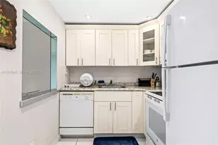 210 172nd St, Sunny Isles Beach, FL 33160 - Photo 3