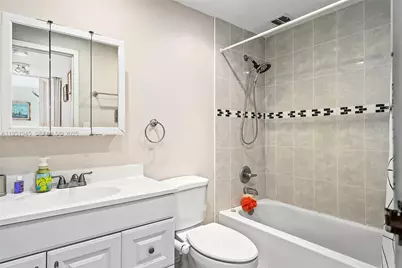 210 172nd St #533, Sunny Isles Beach, FL 33160 - Photo 19