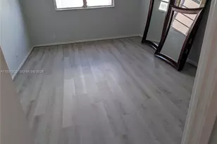 301 NE 14th Ave, Hallandale Beach, FL 33009 - Photo 7