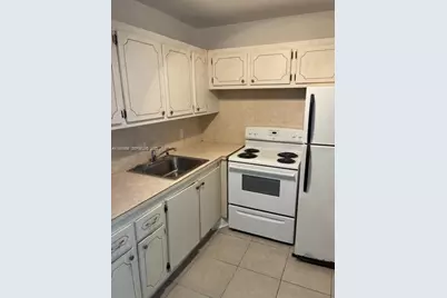 306 Norwich M #306, West Palm Beach, FL 33417 - Photo 3