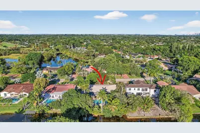 1051 W Tropical Way, Plantation, FL 33317 - Photo 45