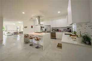 10126 NW 76th Terrace, Doral, FL 33178 - Photo 11