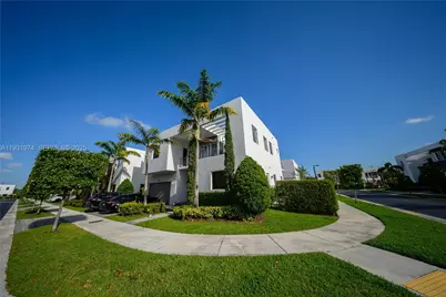 10126 NW 76th Ter, Doral, FL 33178 - Photo 3