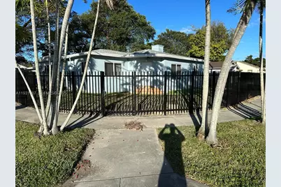 1791 NW 45th St, Miami, FL 33142 - Photo 15
