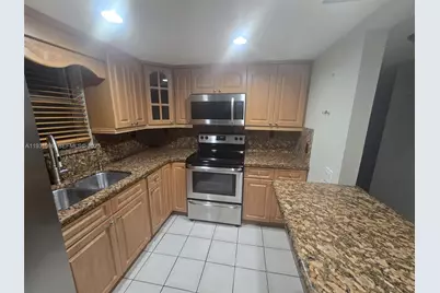 40 NW 87th Ave #D108, Miami, FL 33172 - Photo 3