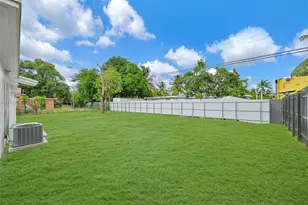 12621 NW 22nd Ct, Miami, FL 33167 - Photo 5