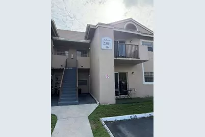 2301 NW 96th Ter #16D, Pembroke Pines, FL 33024 - Photo 1