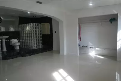 3285 NW 97th St, Miami, FL 33147 - Photo 21