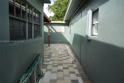 3285 NW 97th St, Miami, FL 33147 - Photo 35
