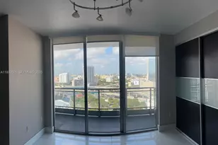 90 SW 3rd St, Miami, FL 33130 - Photo 11