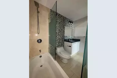 90 SW 3rd St #2207, Miami, FL 33130 - Photo 13